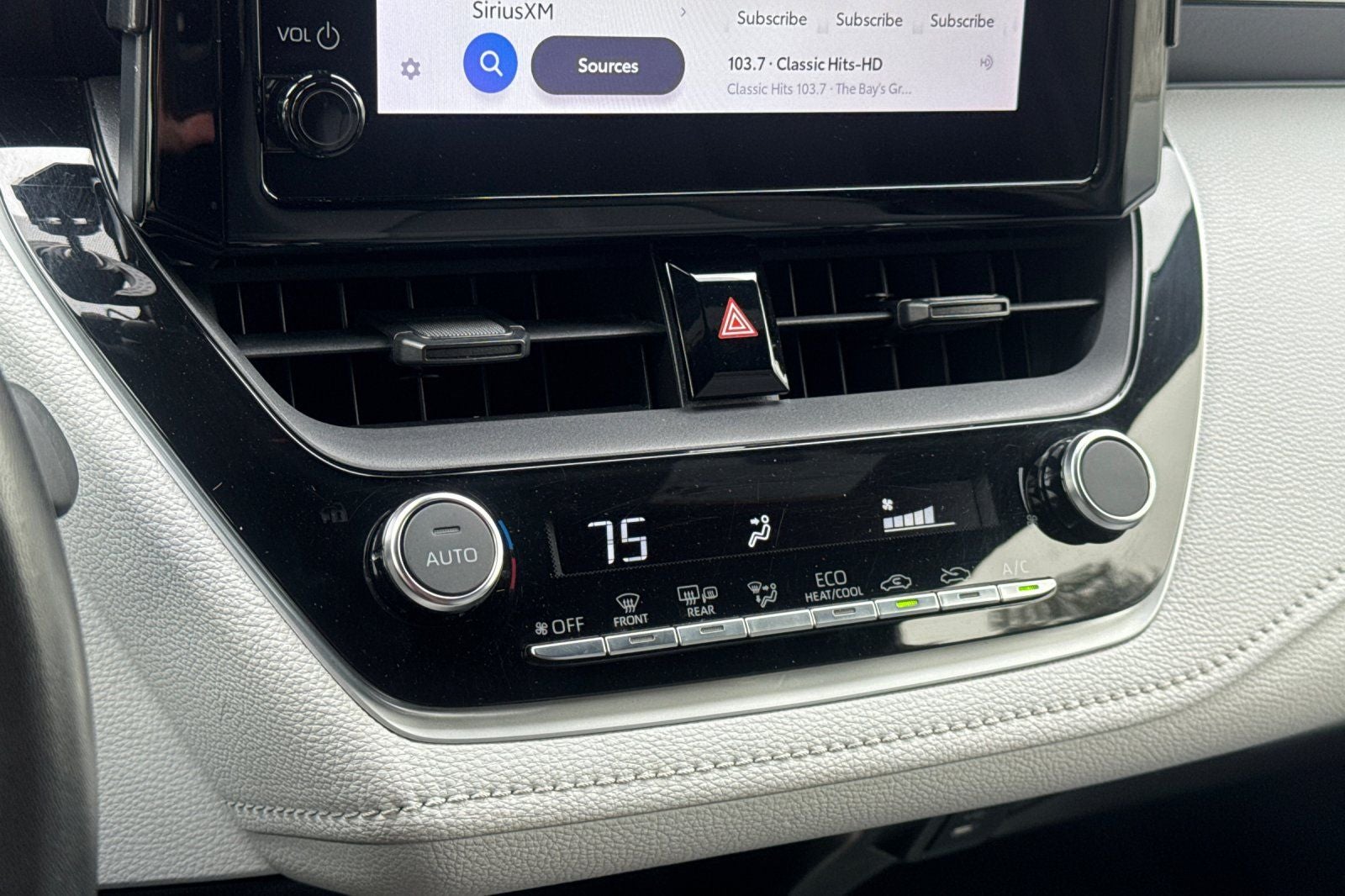 2024 Toyota Corolla Hybrid SE