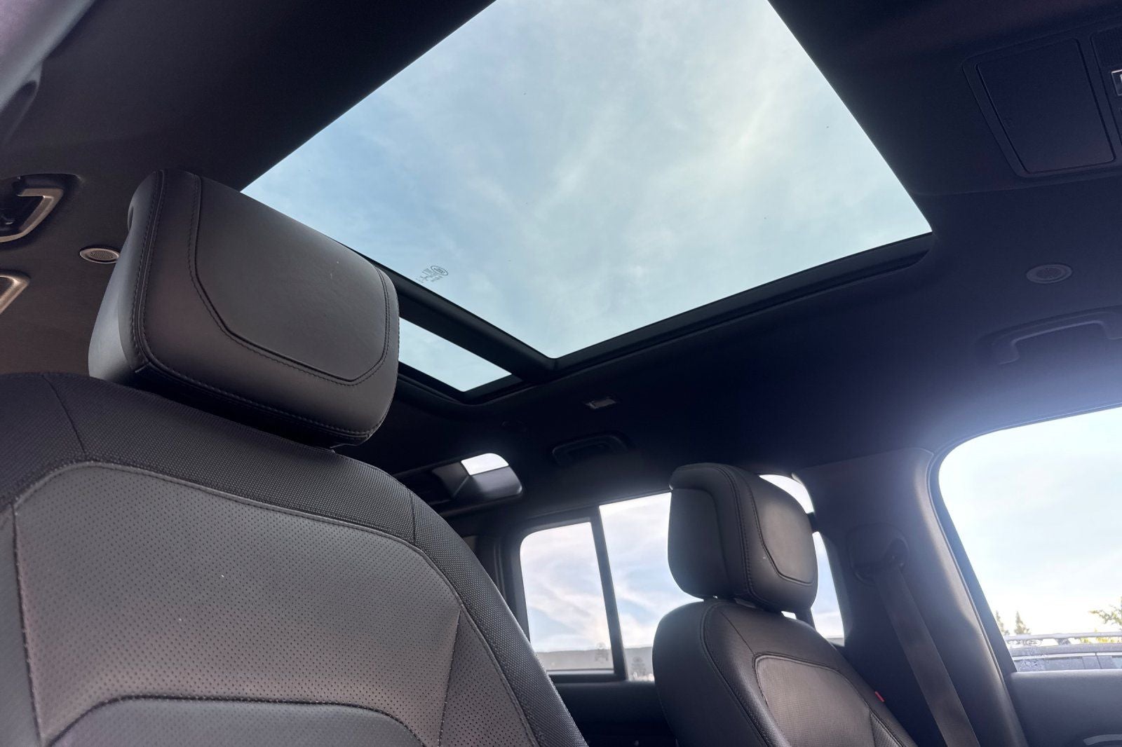 2022 Land Rover Defender 110 X-Dynamic HSE