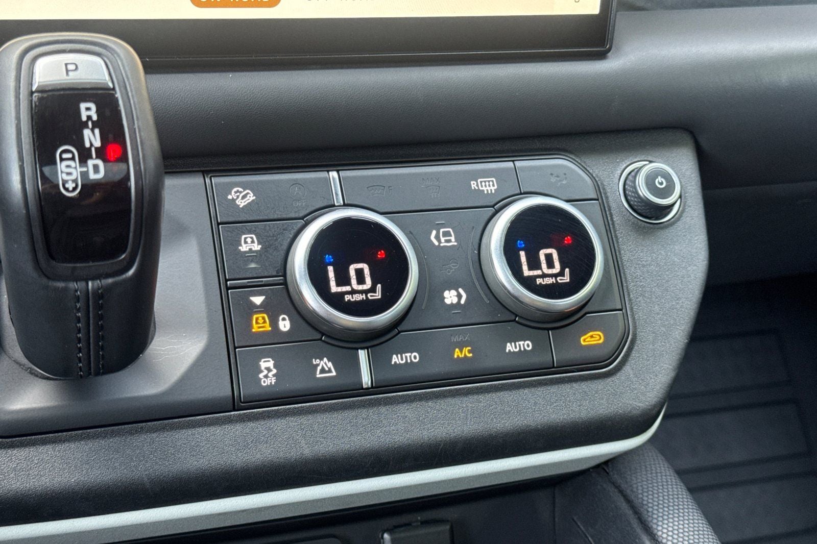 2022 Land Rover Defender 110 X-Dynamic HSE