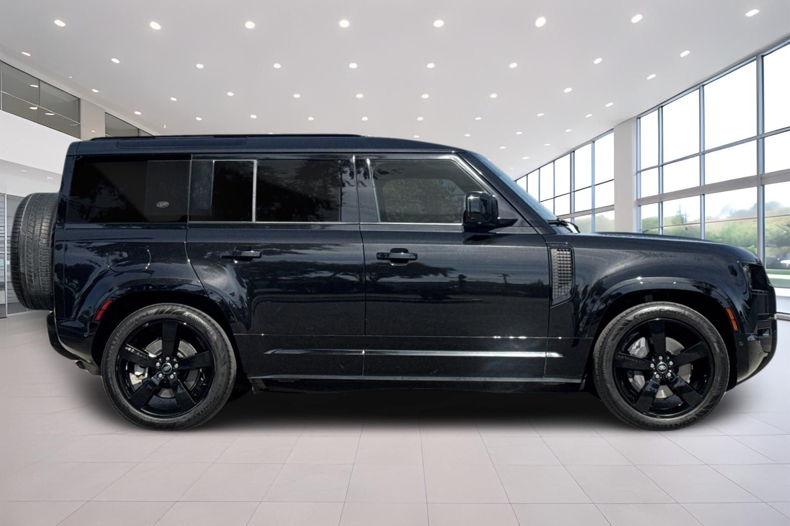2022 Land Rover Defender 110 X-Dynamic HSE