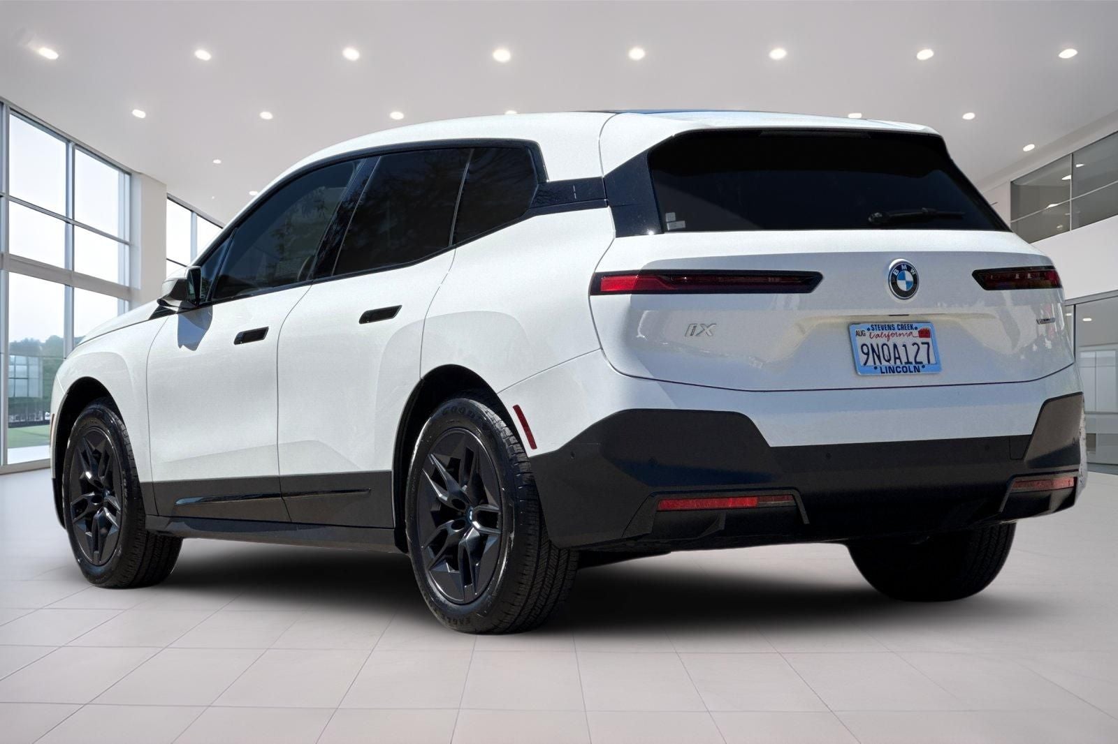 2025 BMW iX xDrive50