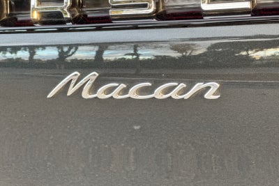 2024 Porsche Macan Base