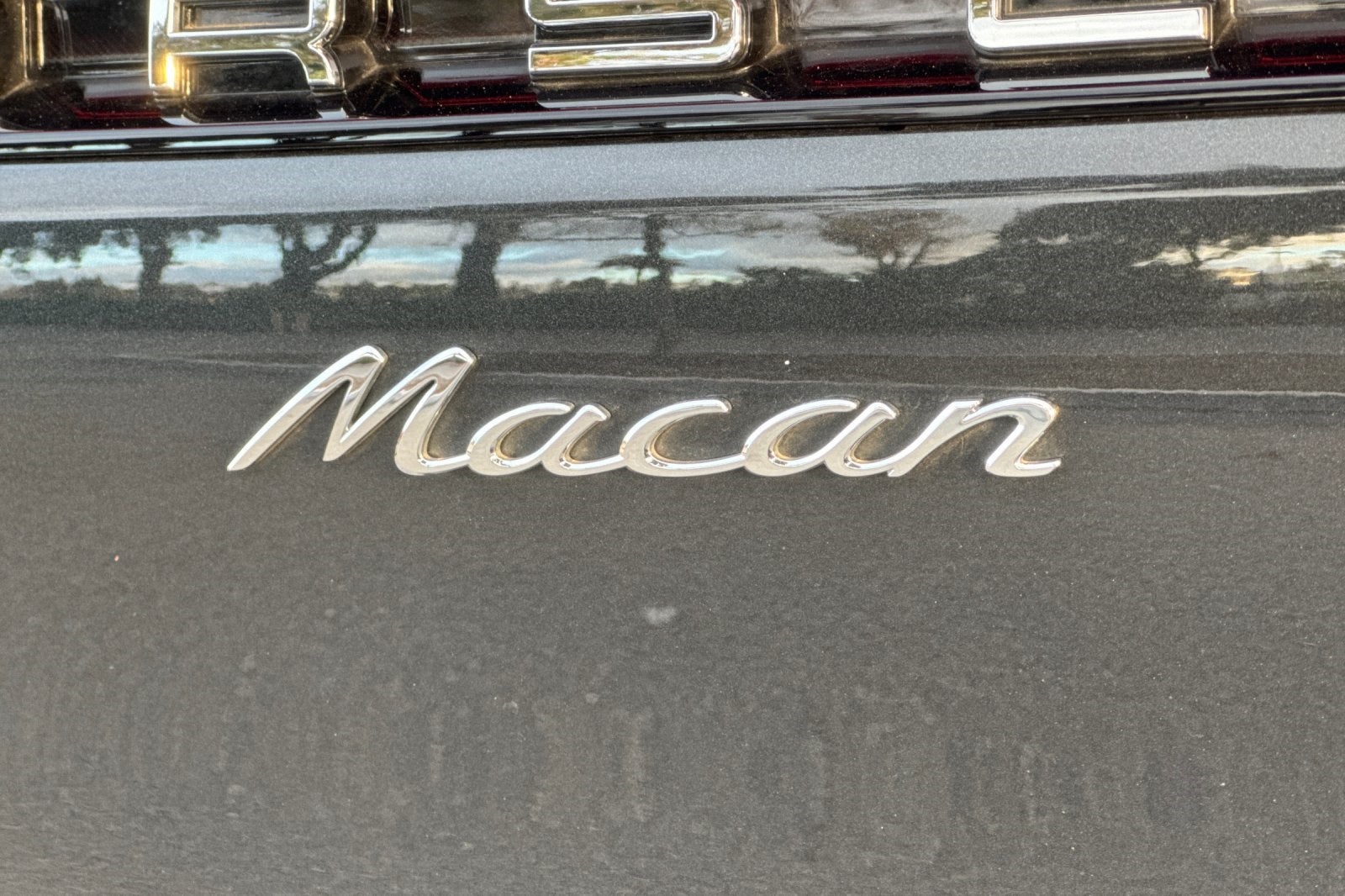2024 Porsche Macan Base
