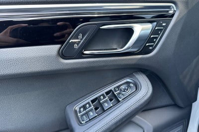 2022 Porsche Macan S