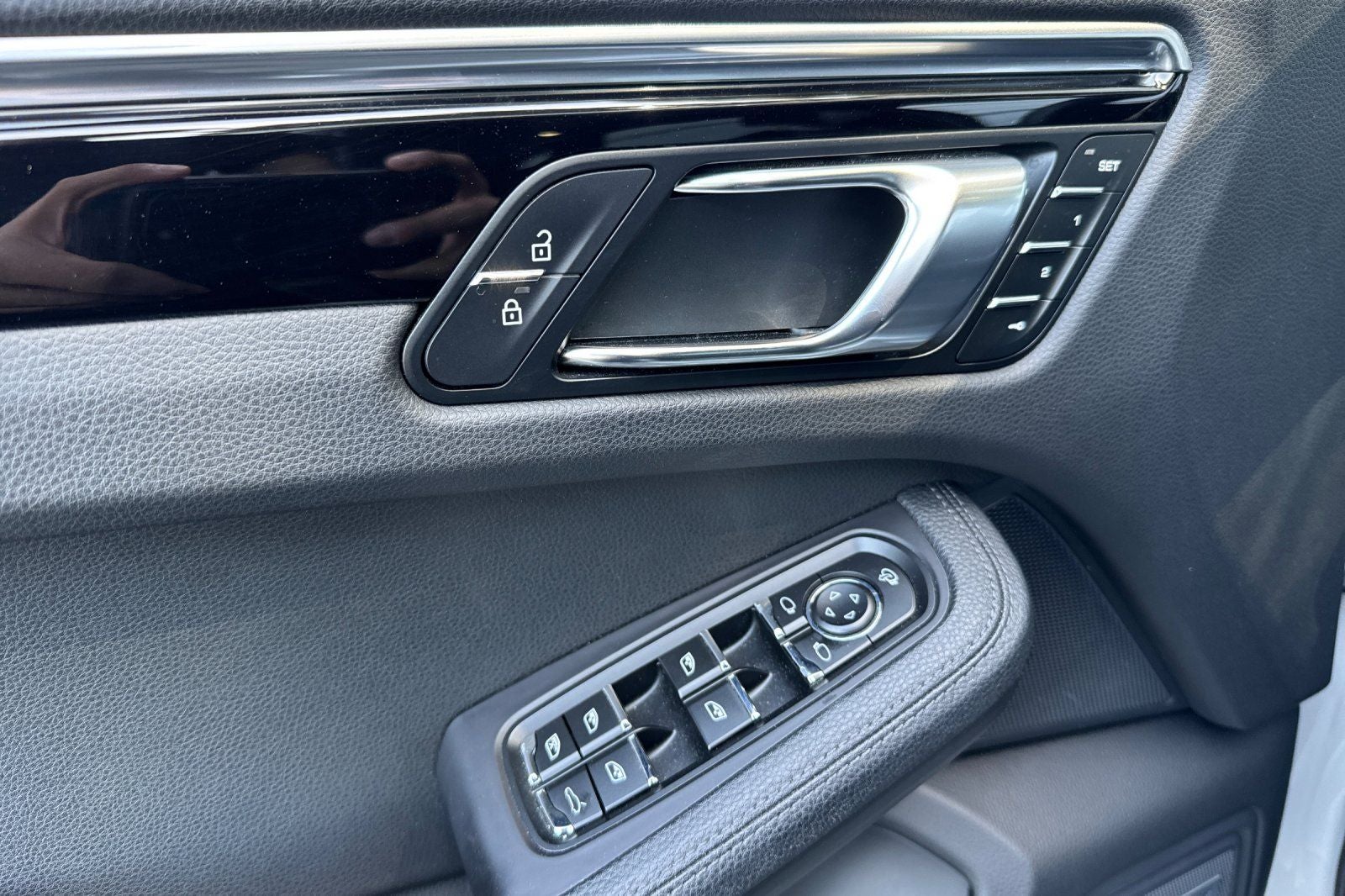 2022 Porsche Macan S