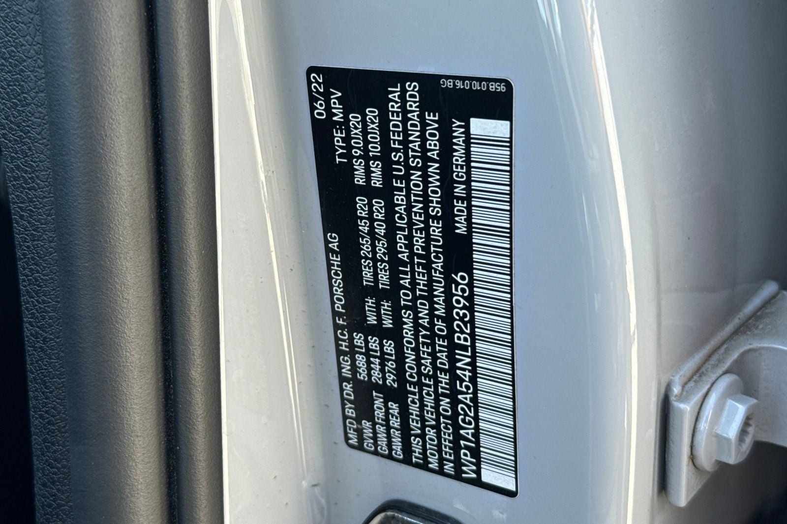 2022 Porsche Macan S