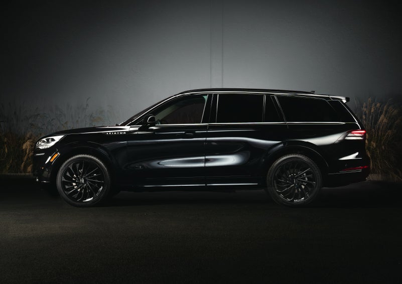 A 2024 Lincoln Aviator® SUV is shown in the Infinite Black exterior color | Stevens Creek Lincoln in San Jose CA