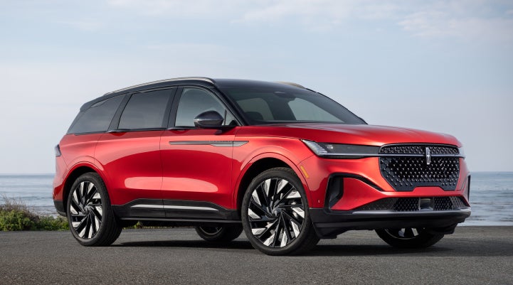 A 2024 Lincoln Nautilus® Reserve model is shown with the stylish available Jet Appearance Package. | Stevens Creek Lincoln in San Jose CA