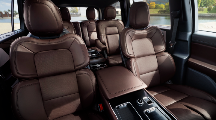 The cabin of the 2025 Lincoln Aviator® SUV is shown with black and brown accents. | Stevens Creek Lincoln in San Jose CA