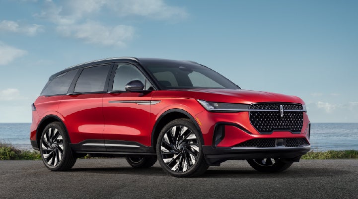 A 2026 Lincoln Nautilus® Reserve model is shown with the stylish available Jet Appearance Package. | Stevens Creek Lincoln in San Jose CA