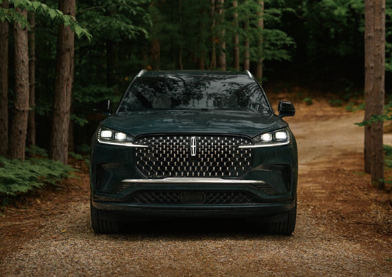 The front grille of a 2027 Lincoln Aviator® Black Label™ SUV is shown. | Stevens Creek Lincoln in San Jose CA